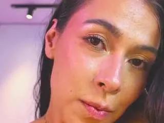 loribauer on CamSoda