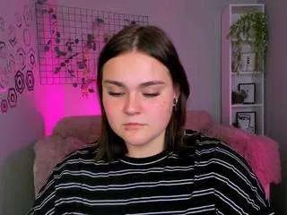 Offline lorraine-carter on CamSoda