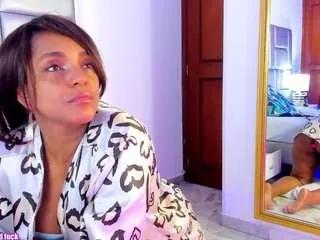 Offline lovely-nicki on CamSoda