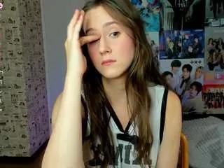 Offline lucyrose3 on CamSoda