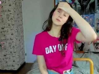 Offline lucyrose3 on CamSoda