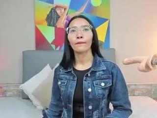 Offline lucyyliiu on CamSoda