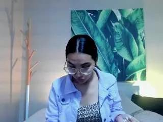 Offline lucyyliiu on CamSoda