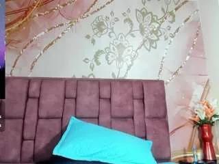 Offline luna-maisonn on CamSoda