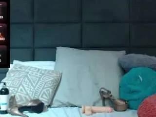 Offline madisonjenner on CamSoda