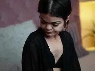 Offline maiamini on CamSoda