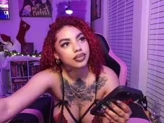 Freechat mariaa-skyy on CamSoda