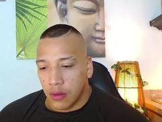Offline max-turner1 on CamSoda