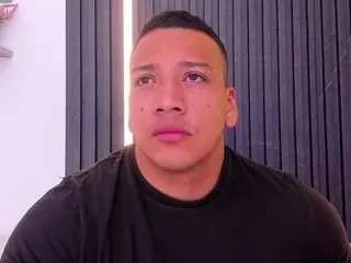 Offline max-turner1 on CamSoda