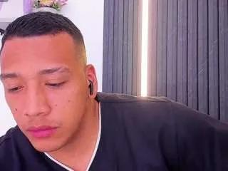 Offline max-turner1 on CamSoda