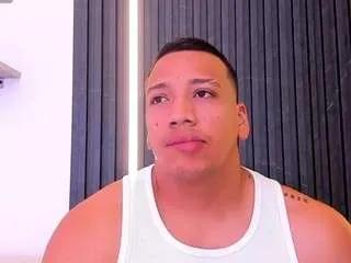 Offline max-turner1 on CamSoda