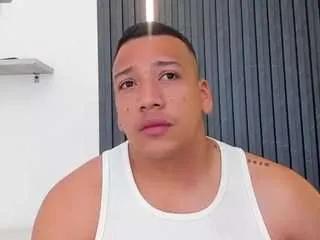 Offline max-turner1 on CamSoda