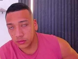 Offline max-turner1 on CamSoda