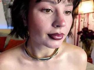Offline medea-queen on CamSoda