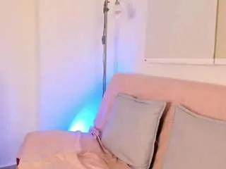 Offline mia-daniels on CamSoda