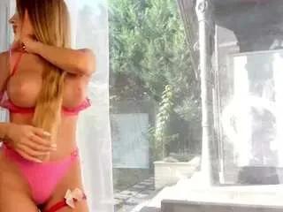 Offline mia-miian18 on CamSoda