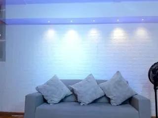 Offline mia-taylors on CamSoda