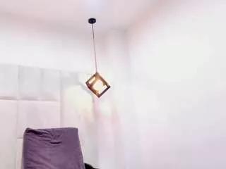 Offline mia-thompson-1 on CamSoda