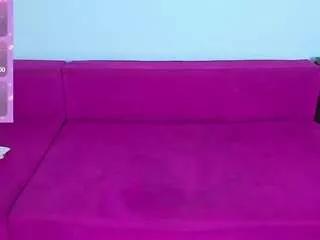 Offline miiakittyy on CamSoda