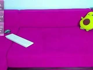 Offline miiakittyy on CamSoda