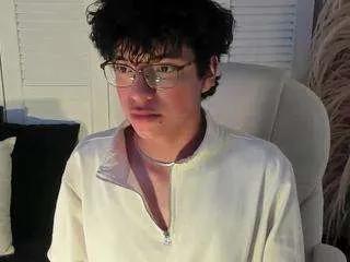 miilowolf on CamSoda 