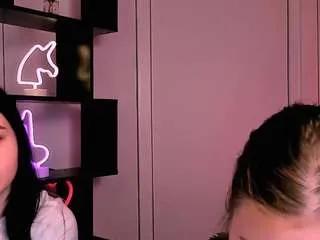 Offline miki-ti on CamSoda