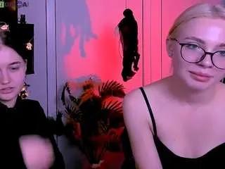 Offline miki-ti on CamSoda