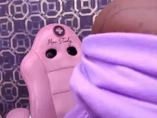 missfranyeli on CamSoda 