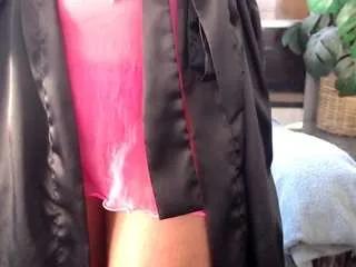 Freechat monica-leigh on CamSoda