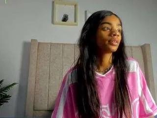 monthblack — show pussy and toy  Super woman [Multi Goal]