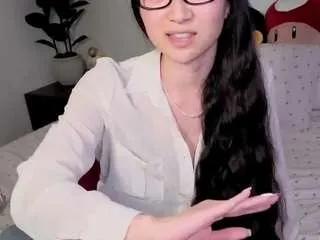 Freechat mysweetsofie on CamSoda