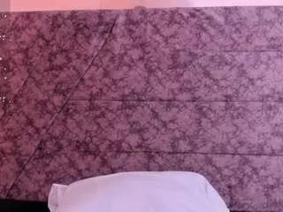 Offline nadia-saadik1 on CamSoda