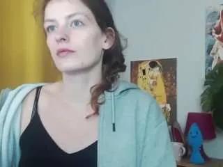 Freechat nadinesensual on CamSoda
