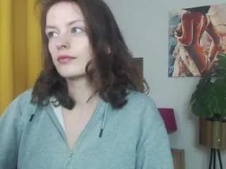 Freechat nadinesensual on CamSoda