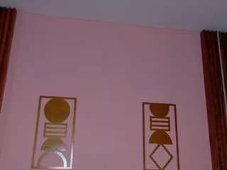 Freechat nickybanks1 on CamSoda