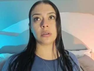 Offline nicolle-w on CamSoda