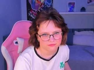 Offline nina-luna on CamSoda