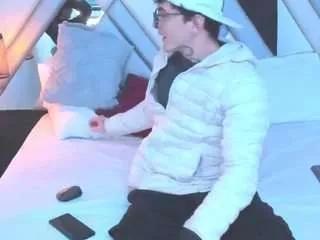 Freechat nina-passionf on CamSoda