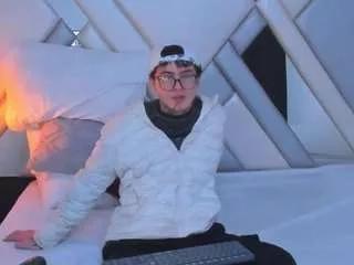 Freechat nina-passionf on CamSoda