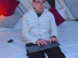 Freechat nina-passionf on CamSoda