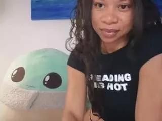 pizzababe22 on CamSoda 