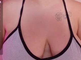 Offline playfulcurvyy on CamSoda