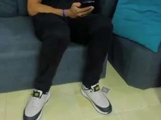 Freechat playsgirlhot on CamSoda