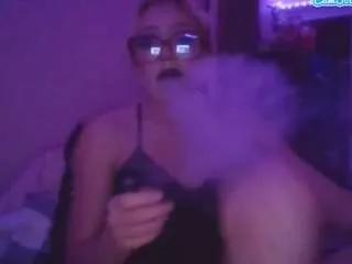 Offline ravebunnyyy on CamSoda