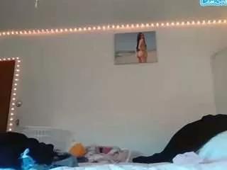 Offline ravebunnyyy on CamSoda