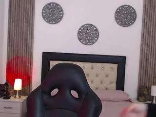 Offline red-kytty6 on CamSoda