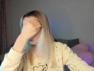 Offline rousereedd on CamSoda