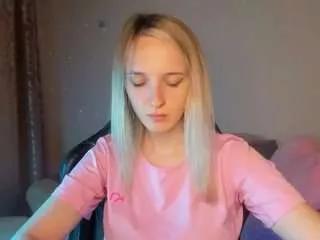 Offline rousereedd on CamSoda