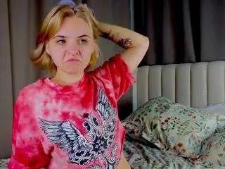 Offline rowenahathaway on CamSoda