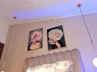 Private saraa-blonde on CamSoda